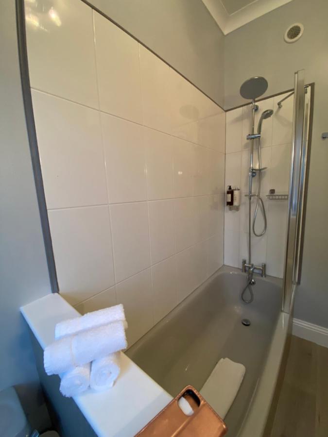 Merewyke Boutique Luxury Family Apartment Sleeps 4 , Central Location Windermere Exterior foto
